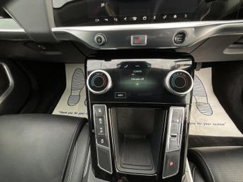 Jaguar I-Pace EV400 HSE
