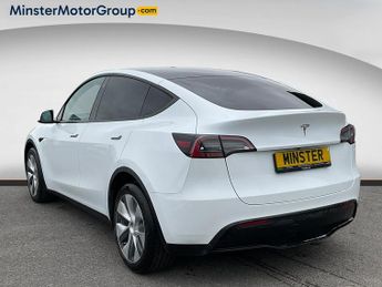 Tesla Model Y LONG RANGE AWD