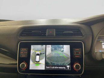 Nissan Leaf 39kWh Tekna Hatchback 5dr Electric Auto (150 ps)