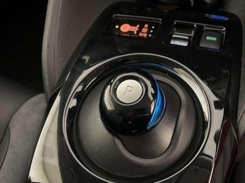 Nissan Leaf 39kWh Tekna Hatchback 5dr Electric Auto (150 ps)