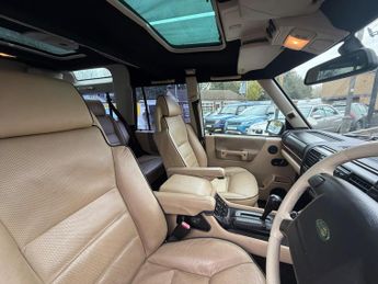 Land Rover Discovery 4.0i V8 ES Station Wagon 5dr (7 Seats)