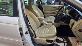Jaguar X-Type 2.5 awd low mileage ulez free