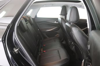 Vauxhall Grandland X 1.2 Turbo Elite Nav Auto Euro 6 (s/s) 5dr