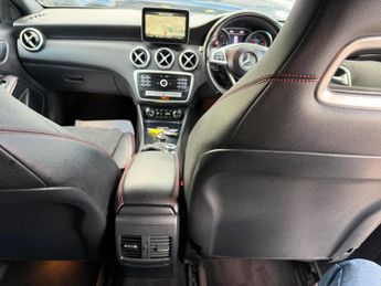Mercedes-Benz A Class 2.1 A200d AMG Line (Premium) 7G-DCT Euro 6 (s/s) 5dr