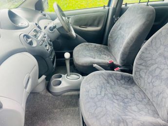 Toyota Yaris 1.3 VVT-i 16v GLS 3dr