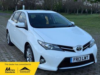 Toyota Auris 1.6 V-Matic Icon Hatchback 5dr Petrol Manual Euro 5 (132 ps)