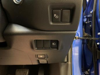 Toyota C-HR 1.8 VVT-h Dynamic CVT Euro 6 (s/s) 5dr