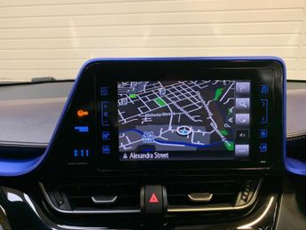 Toyota C-HR 1.8 VVT-h Dynamic CVT Euro 6 (s/s) 5dr