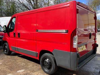 Peugeot Boxer 2.2 HDi 333 L1 H1 4dr