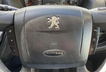 Peugeot Boxer 2.2 HDi 333 L1 H1 4dr