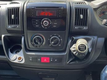 Peugeot Boxer 2.2 HDi 333 L1 H1 4dr