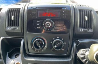 Peugeot Boxer 2.2 HDi 333 L1 H1 4dr