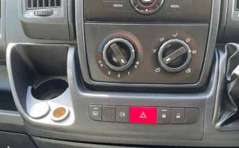 Peugeot Boxer 2.2 HDi 333 L1 H1 4dr