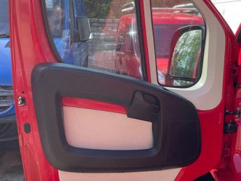 Peugeot Boxer 2.2 HDi 333 L1 H1 4dr