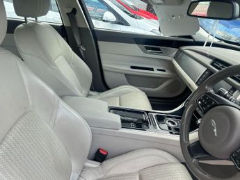 Jaguar XF 2.0d Prestige Auto Euro 6 (s/s) 4dr