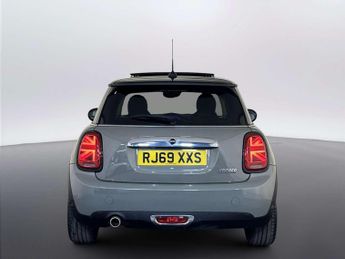 MINI Hatch 1.5 Cooper Exclusive Hatchback 3dr Petrol Steptronic Euro 6 (s/s