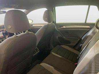 Volkswagen Golf 2.0 TDI R-Line Hatchback 5dr Diesel DSG Euro 6 (s/s) (150 ps)