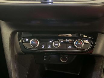 Vauxhall Corsa Electric 50kWh Elite Nav Hatchback 5dr Electric Auto (7.4Kw Charger) (136