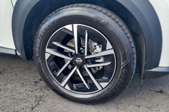 Nissan Juke 1.6 N-Connecta Auto Euro 6 5dr