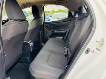 Toyota Yaris 1.5 VVT-h Icon E-CVT Euro 6 (s/s) 5dr