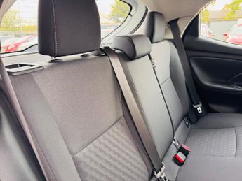 Toyota Yaris 1.5 VVT-h Icon E-CVT Euro 6 (s/s) 5dr