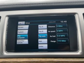 Jaguar XF 2.2d Premium Luxury Auto Euro 5 (s/s) 4dr