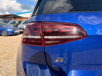 Volkswagen Golf 2.0 TSI BlueMotion Tech R DSG 4Motion Euro 6 (s/s) 3dr
