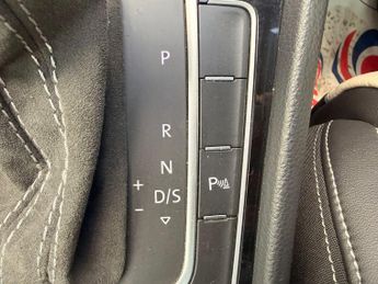 Volkswagen Golf 2.0 TSI BlueMotion Tech R DSG 4Motion Euro 6 (s/s) 3dr