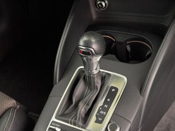 Audi A3 2.0 TFSI Black Edition Sportback S Tronic quattro Euro 6 (s/s) 5