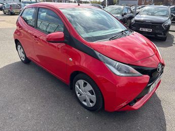 Toyota AYGO 1.0 VVT-i x-play x-shift Euro 6 5dr