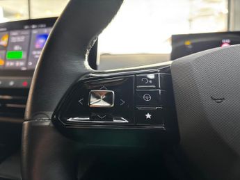 MG MG4 64kWh Trophy Long Range Auto 5dr