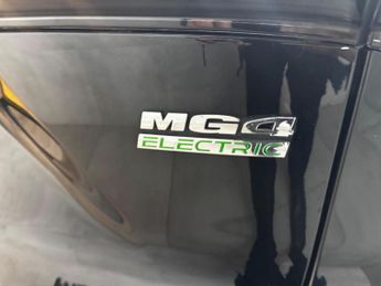 MG MG4 64kWh Trophy Long Range Auto 5dr