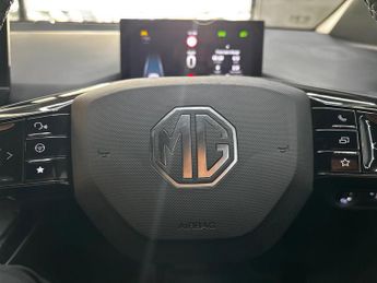 MG MG4 64kWh Trophy Long Range Auto 5dr