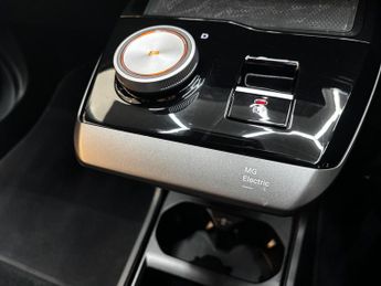 MG MG4 64kWh Trophy Long Range Auto 5dr