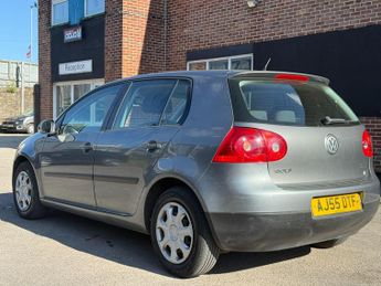 Volkswagen Golf 1.6 FSI S 5dr