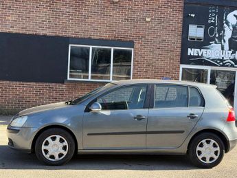 Volkswagen Golf 1.6 FSI S 5dr