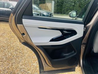 Land Rover Range Rover Evoque 1.5 P300e 12.2kWh SE Auto 4WD Euro 6 (s/s) 5dr