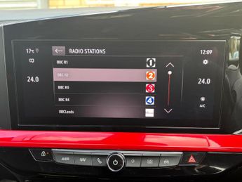 Vauxhall Mokka Electric 50kWh SRi Nav Premium Auto 5dr