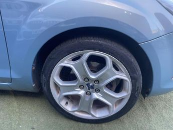 Ford Focus 2.0 Titanium 5dr