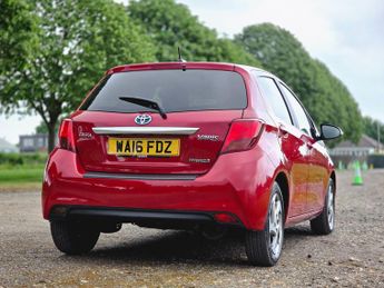 Toyota Yaris 1.5 VVT-h Icon E-CVT Euro 6 5dr