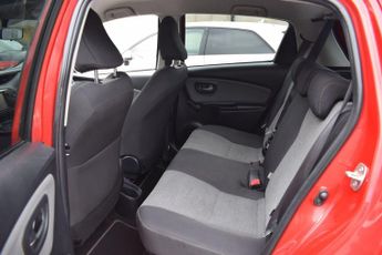 Toyota Yaris 1.5 VVT-h Icon E-CVT Euro 6 5dr