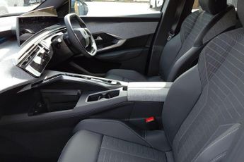 Peugeot E-3008 73kWh GT Auto 5dr
