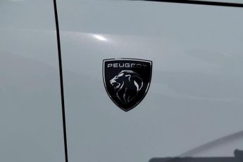 Peugeot E-3008 73kWh GT Auto 5dr