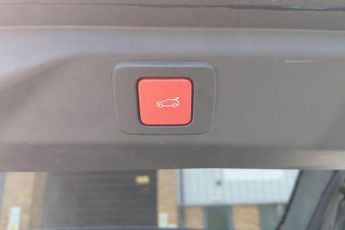 Peugeot E-3008 73kWh GT Auto 5dr