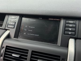 Land Rover Discovery Sport 2.0 TD4 SE Tech Auto 4WD Euro 6 (s/s) 5dr