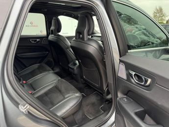 Volvo XC60 2.0 D5 PowerPulse R-Design Pro Auto AWD Euro 6 (s/s) 5dr