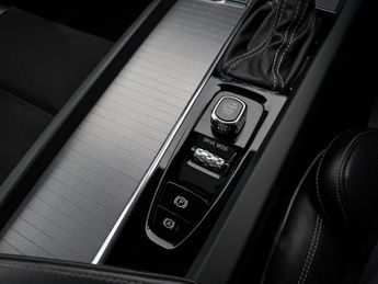 Volvo XC60 2.0 D5 PowerPulse R-Design Pro Auto AWD Euro 6 (s/s) 5dr