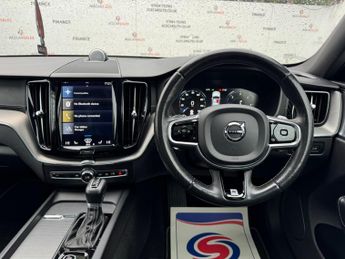 Volvo XC60 2.0 D5 PowerPulse R-Design Pro Auto AWD Euro 6 (s/s) 5dr