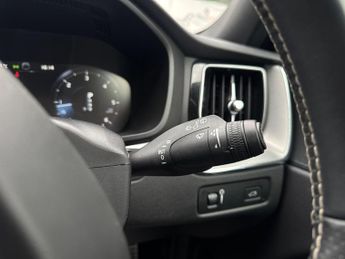 Volvo XC60 2.0 D4 R-Design Auto AWD Euro 6 (s/s) 5dr