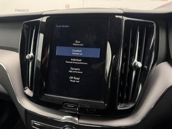 Volvo XC60 2.0 D4 R-Design Auto AWD Euro 6 (s/s) 5dr